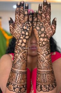 floral back hand mehndi design