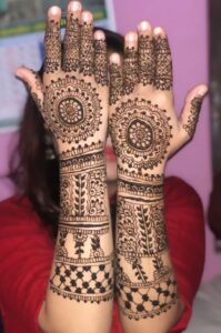 back hand mehndi