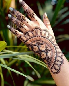 leaf motif back hand mehndi design