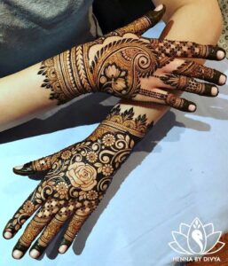 stunning back hand mehndi design