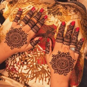 stylish mandala back hand mehndi