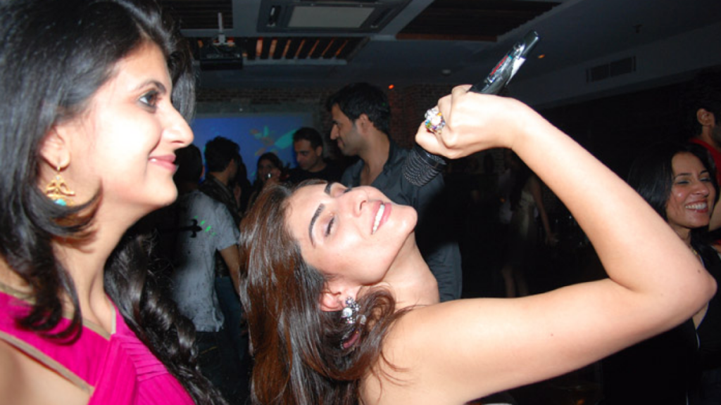 cafes pf karaoke delhi