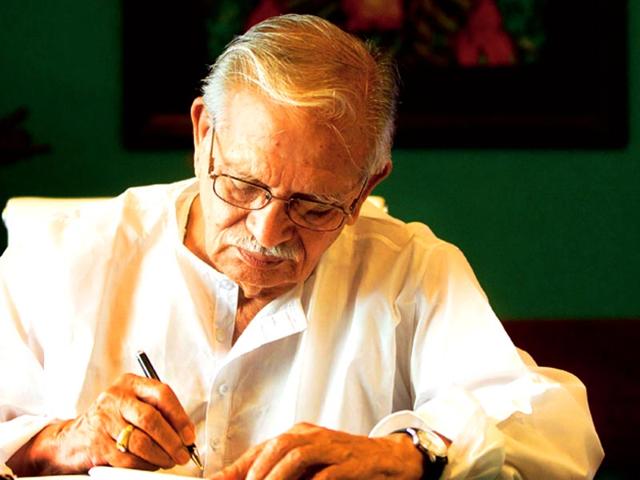33 Deep Gulzar Quotes, Shayari and Lines that will Enthrall You