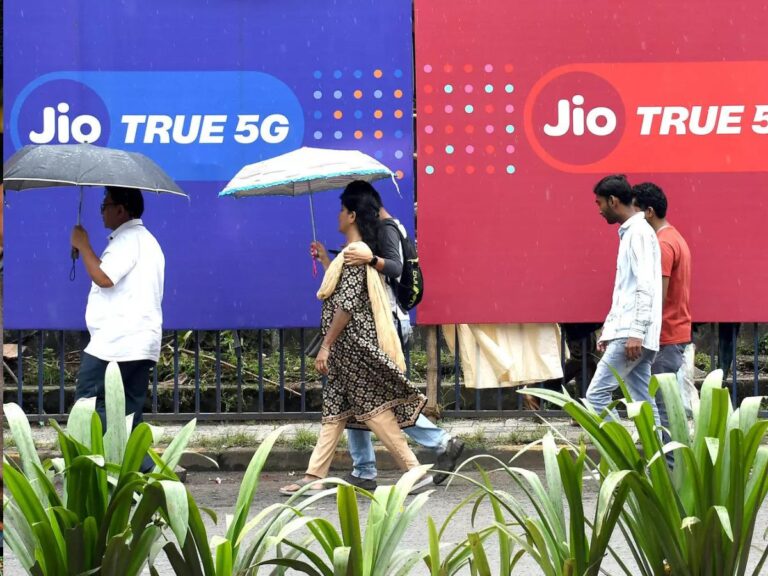 “Jio’s Latest Offer: Free Netflix Subscription with Select Recharge Plans”