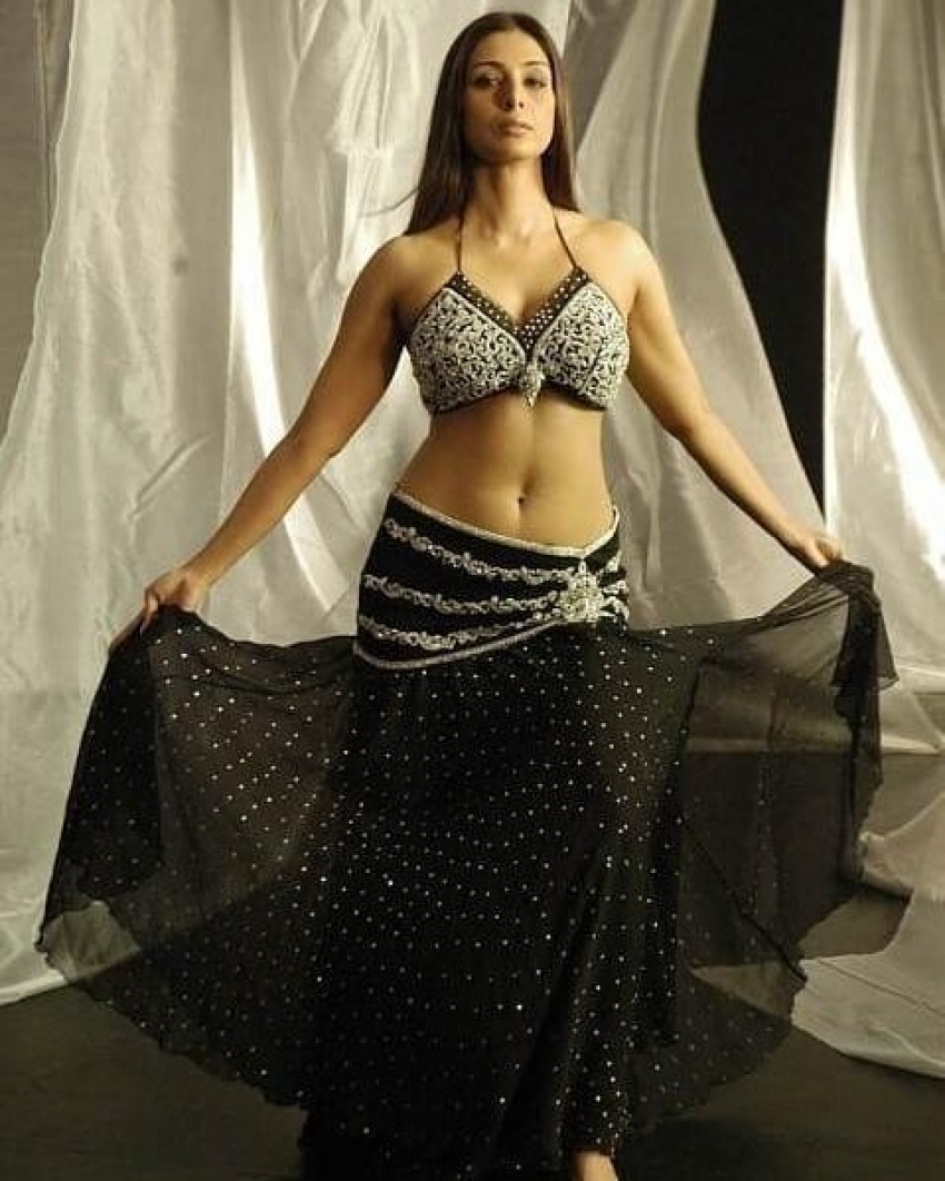 11 Tabu Hot and Sexy Photos You Need to Check Out