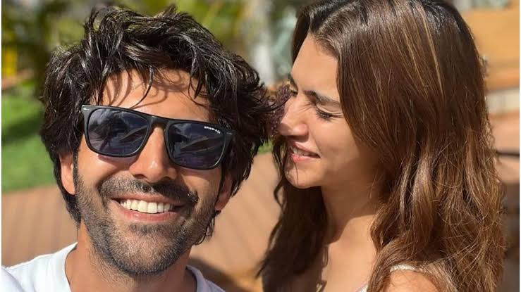 Kartik Aaryan Girlfriend- Is Kriti Sanon His New GF After Break-up With Sara Ali Khan