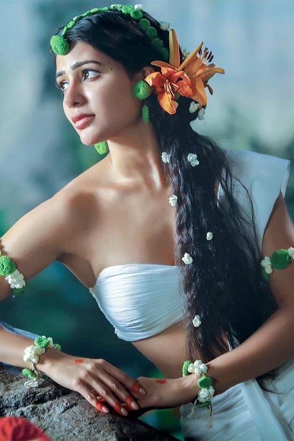 7 Samantha Hot Stills from Shakuntalam You Need to Check Out