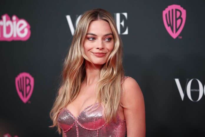 Top 10 Margot Robbie Hot and Sexy Photos