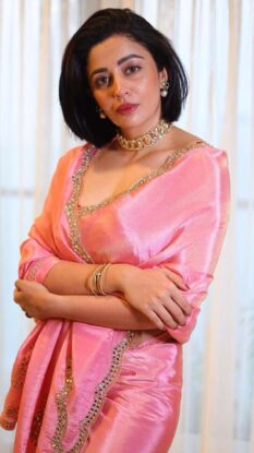 Neha Pendse Hot Photos & Sexy Pics You Need to See Once