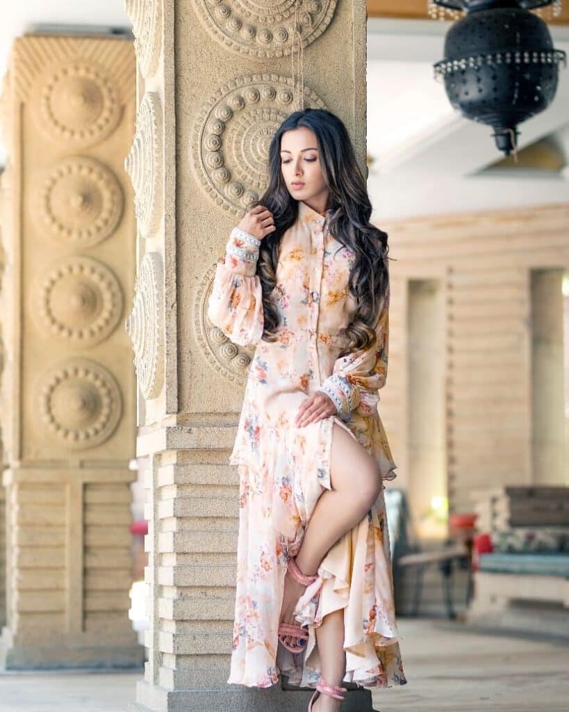 Top 10 Catherine Tresa Hot and Sexy Photos