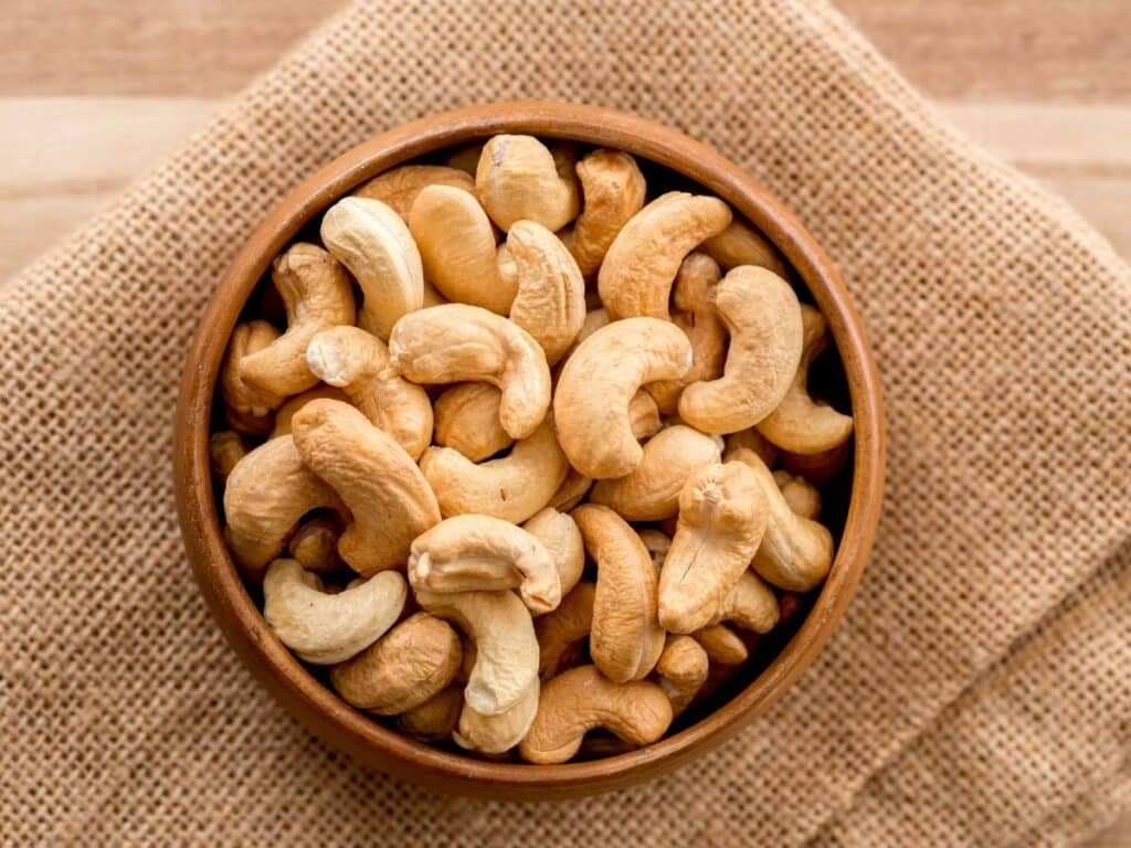 10 Interesting Health Benefits of Cashew Nuts You Must Know