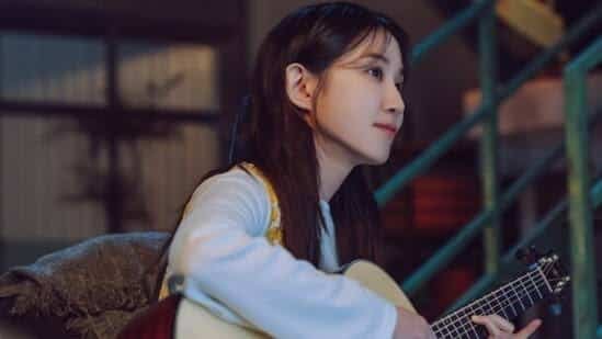Castaway Diva Netflix Review: A Heartwarming Korean Drama