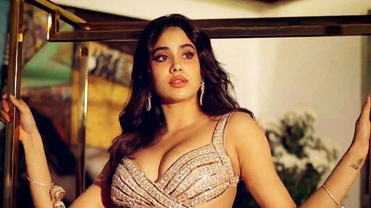 Janhvi Kapoor Latest hot look
