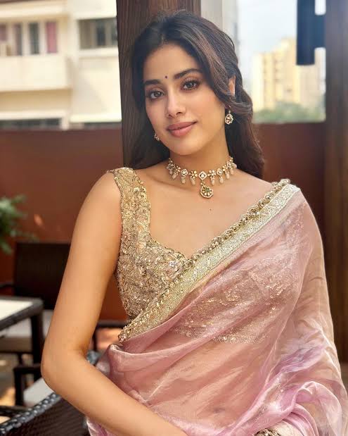 Top 10 Flop Actress of Bollywood
