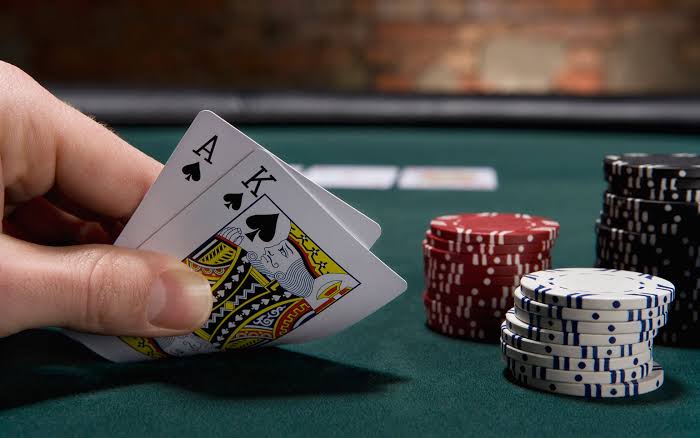 How to Play Poker? Rules of Poker & Variations Explained