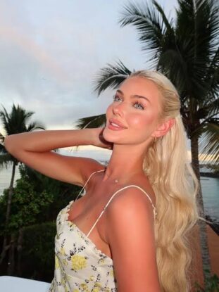 Victoria Kjær Theilvig