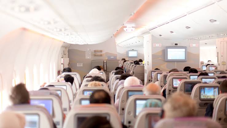 The Best Time and Day to Book Cheap Flight Tickets