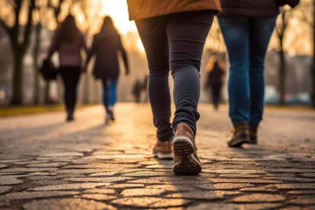 5 Health Benefits of Walking 10,000 Steps Daily