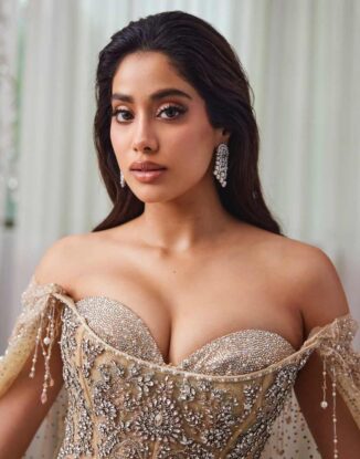 Janhvi kapoor hot sexy