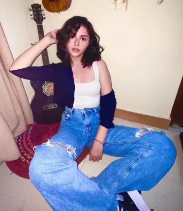 Aneet Padda Hot & Sexy Photos
