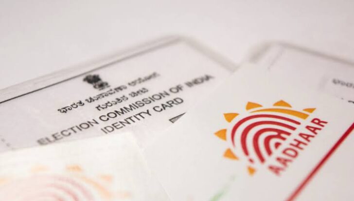 Aadhaar Mandatory for Online Changes in Voter List: Know What EC’s New Rule Says