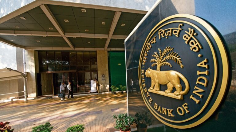 RBI Issues New Guidelines: PhonePe and Paytm to Stop This Service