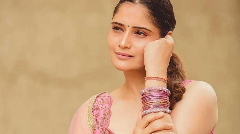 Arti Singh Biography