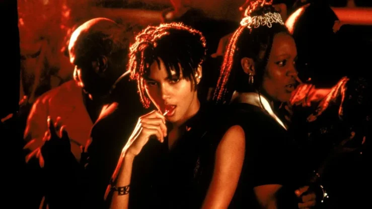 10 Best Halle Berry Hot & Sexy Scenes in Movies