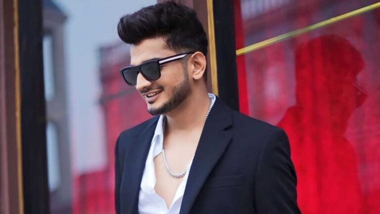 Munawar Faruqui Biography