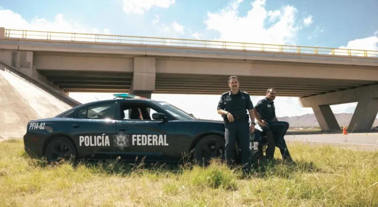 Facing El Chapo Review: A Tense Netflix Thriller Built on Believability Facing El Chapo Review: A Tense Netflix Thriller Built on Believability